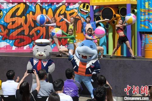 中国侨网夏水礼启动礼开场表演。 陈永诺 摄