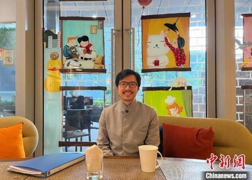 中国侨网香港特区“一带一路”专员何力治近日接受中新社等媒体采访,分享过去10年香港共建“一带一路”取得的成就及未来努力方向。中新社记者 戴梦岚 摄